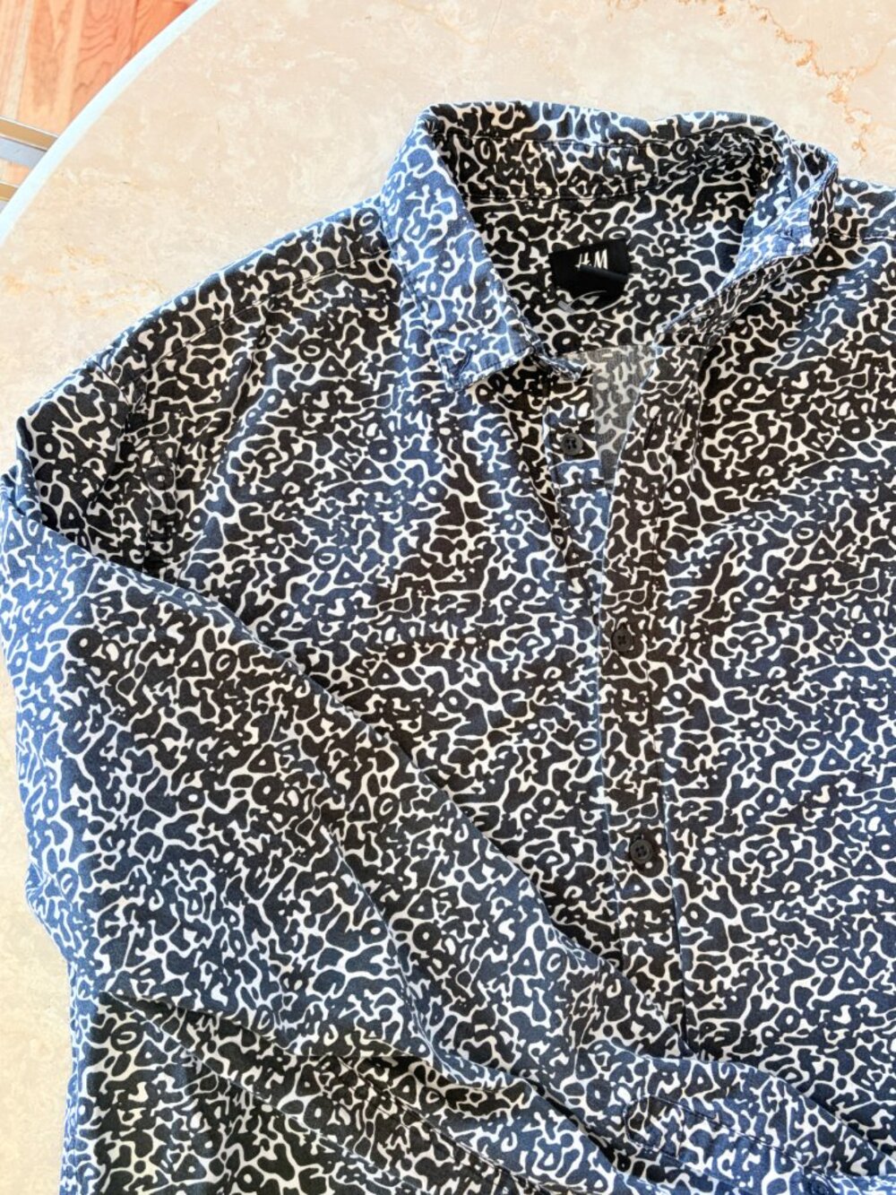 H&M Black and White Abstract Button Up Shirt Artsy Avant Garde Indie -- Men’s M